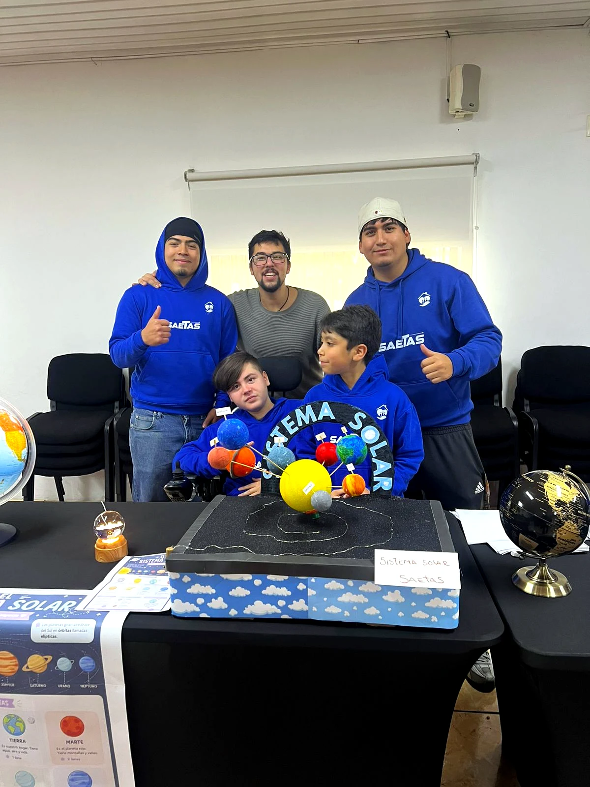 Feria de aprendizaje sobre el sistema solar